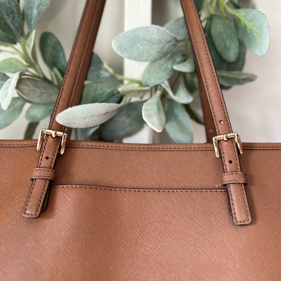 Michael Kors | Quinn Large East-West Tote Bag - Picture 9 of 15